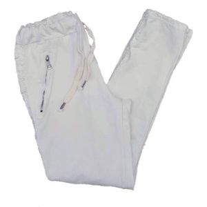White summer pants size Medium